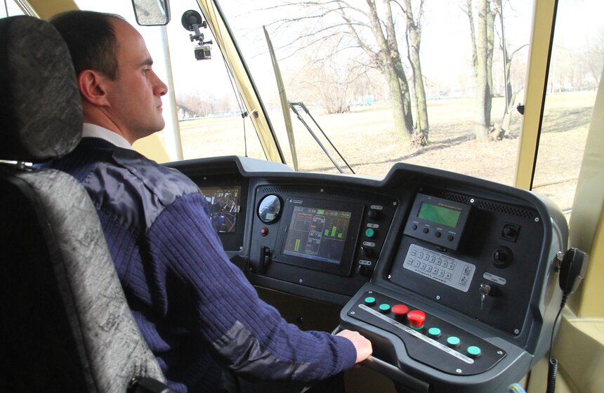 Сергей Собянин осмотрел трамваи нового поколения "Витязь-М" 24 фото