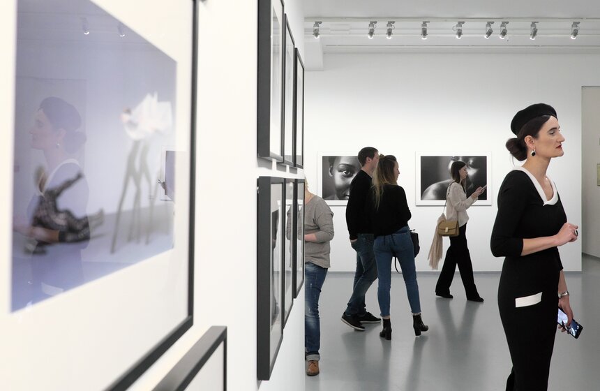 В Мультимедиа Арт Музее открылась выставка 2017 Pirelli Calendar 27 фото