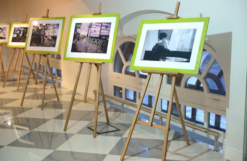 На Рижском вокзале проходит фотовыставка телеканала "Москва 24" 2 фото