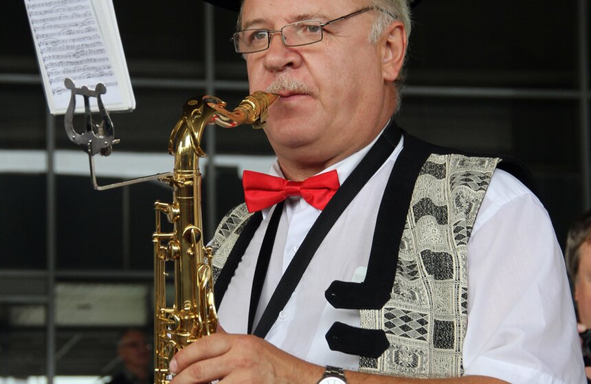 В Москве прошел "Фестиваль шагающих оркестров" 13 фото