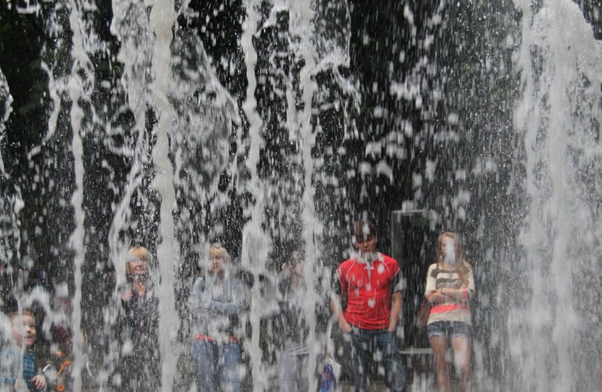 "Сухие" фонтаны открылись в Бабушкинском парке 3 фото