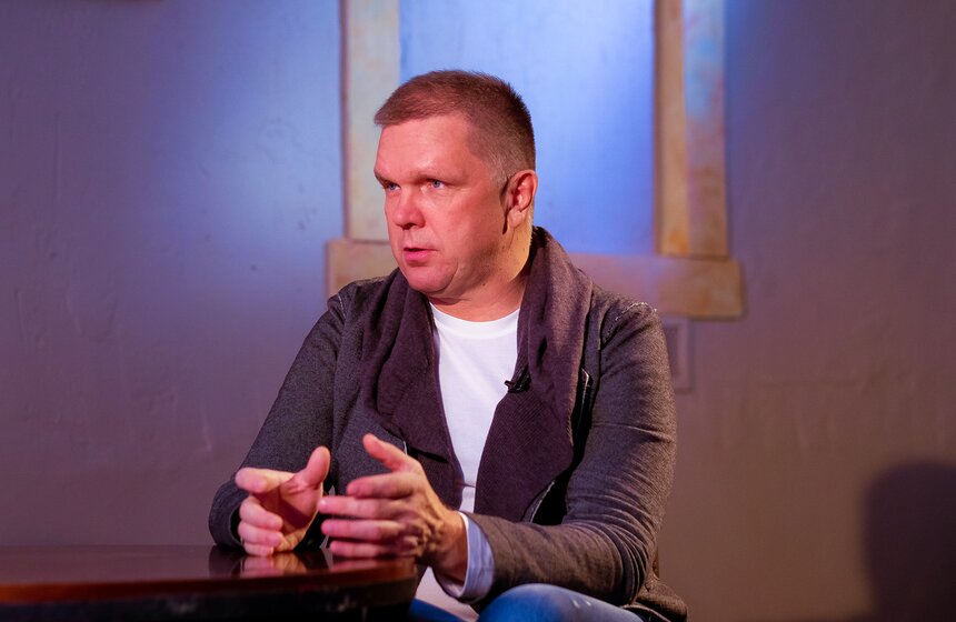 Героем выпуска стал политический журналист Андрей Колесников