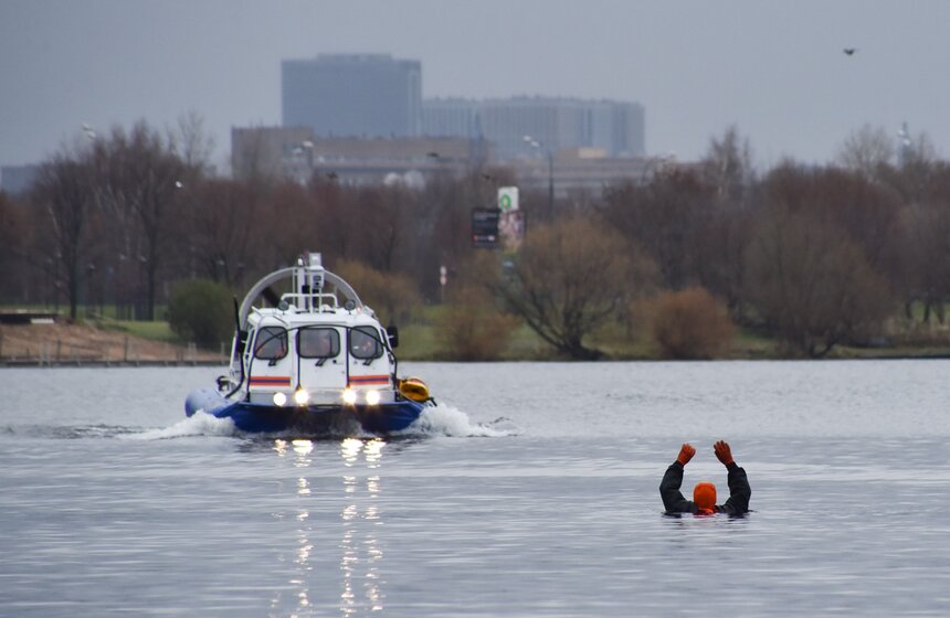 Легенда учений – спасение тонущего рыбака