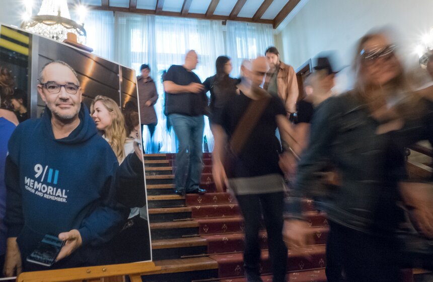 Прощание с Антоном Носиком прошло в Центральном доме литераторов 16 фото