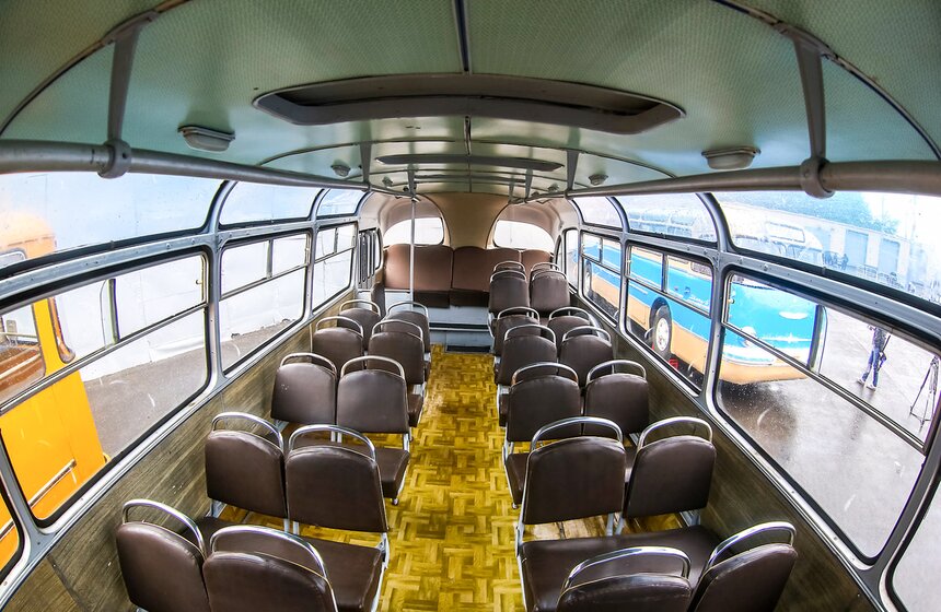 Парад ретротехники прошел в Москве 4 фото