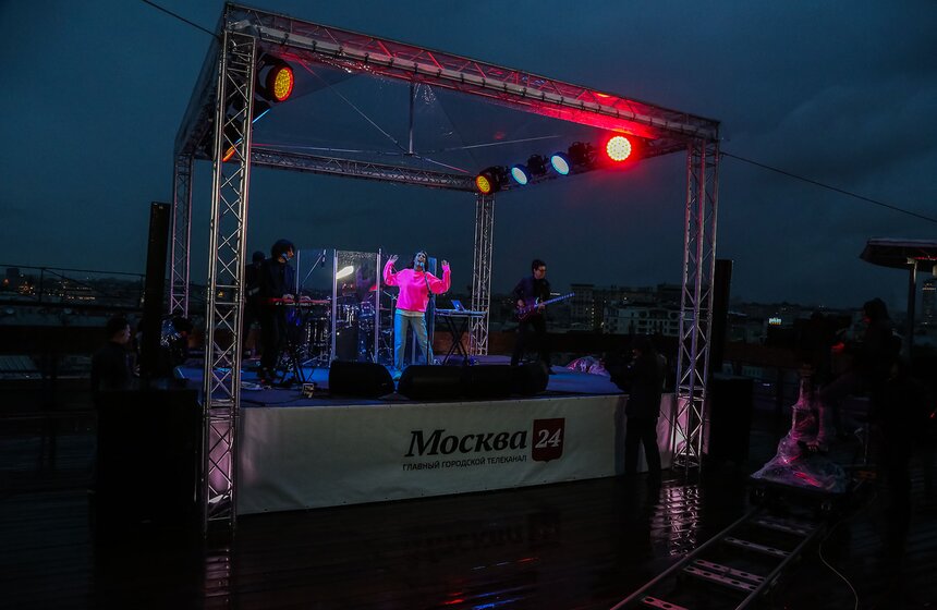 Группа A’Studio выступила на "Крыше 24" 8 фото