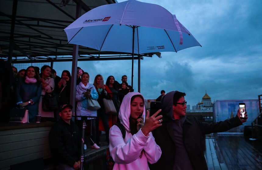 Группа A’Studio выступила на "Крыше 24" 7 фото