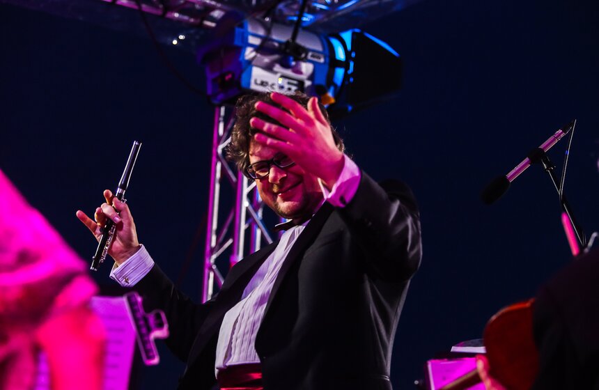 Оркестр Большого театра выступил на крыше "Москвы 24" 15 фото