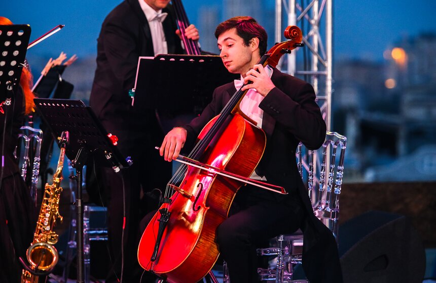 Оркестр Большого театра выступил на крыше "Москвы 24" 2 фото