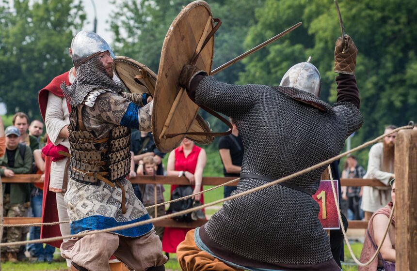 Фестиваль "Битва тысячи мечей" открылся в "Коломенском" 5 фото