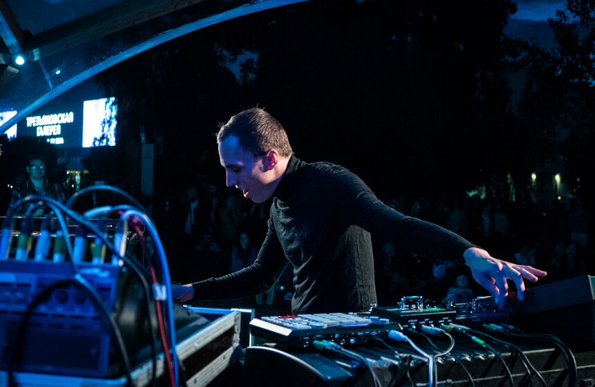 Концерт и прогулки с вождями: как отмечали 25-летие Музеона 16 фото