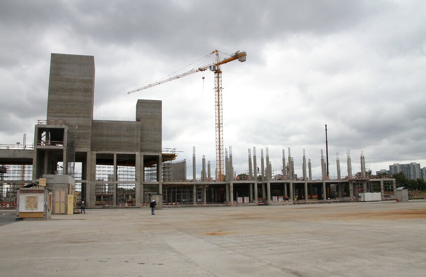 Собянин осмотрел ход строительства парка "Остров мечты" 6 фото