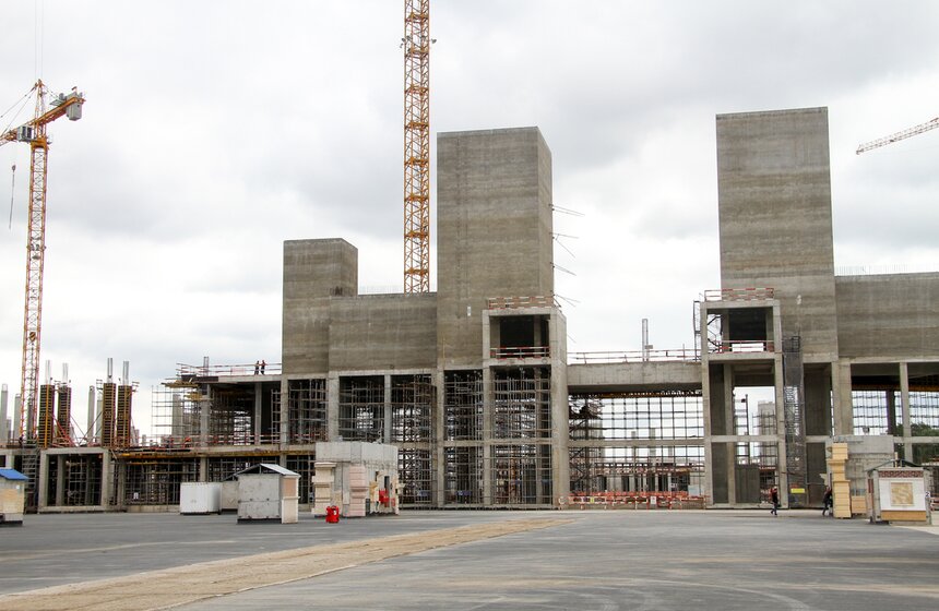 Собянин осмотрел ход строительства парка "Остров мечты" 2 фото