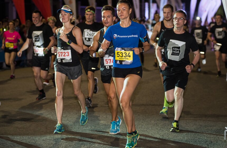 Ночной Забег прошел в Москве 15 июля 12 фото