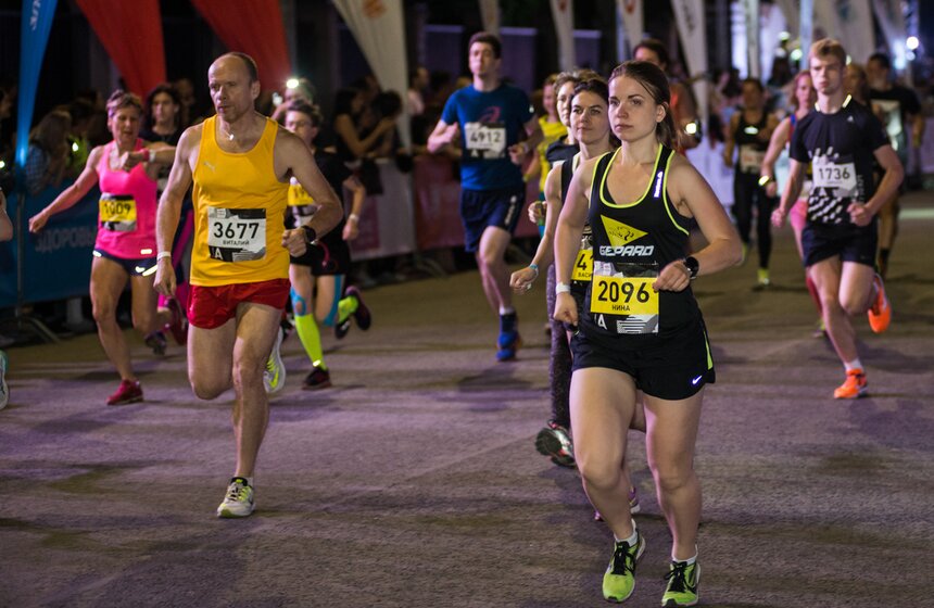 Ночной Забег прошел в Москве 15 июля 11 фото