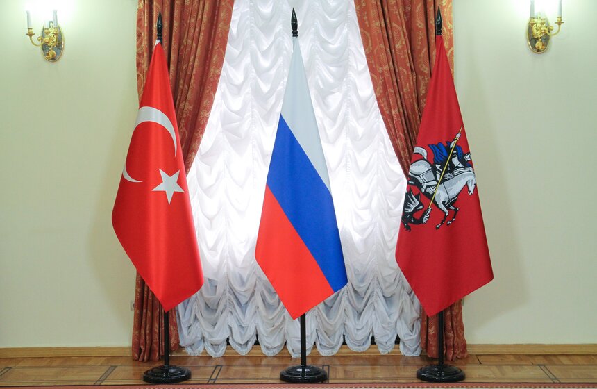 Собянин встретился с мэрами Стамбула и Бишкека. Фото 6 фото