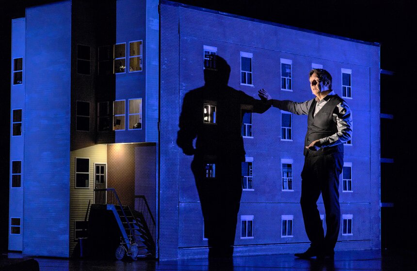 Спектакль Робера Лепажа "887" на Чеховском фестивале. Фото 5 фото