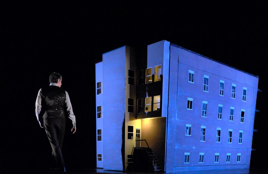 Спектакль Робера Лепажа "887" на Чеховском фестивале. Фото 16 фото