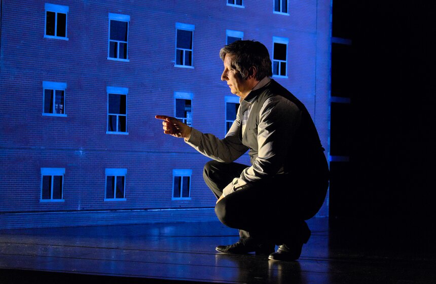 Спектакль Робера Лепажа "887" на Чеховском фестивале. Фото 14 фото