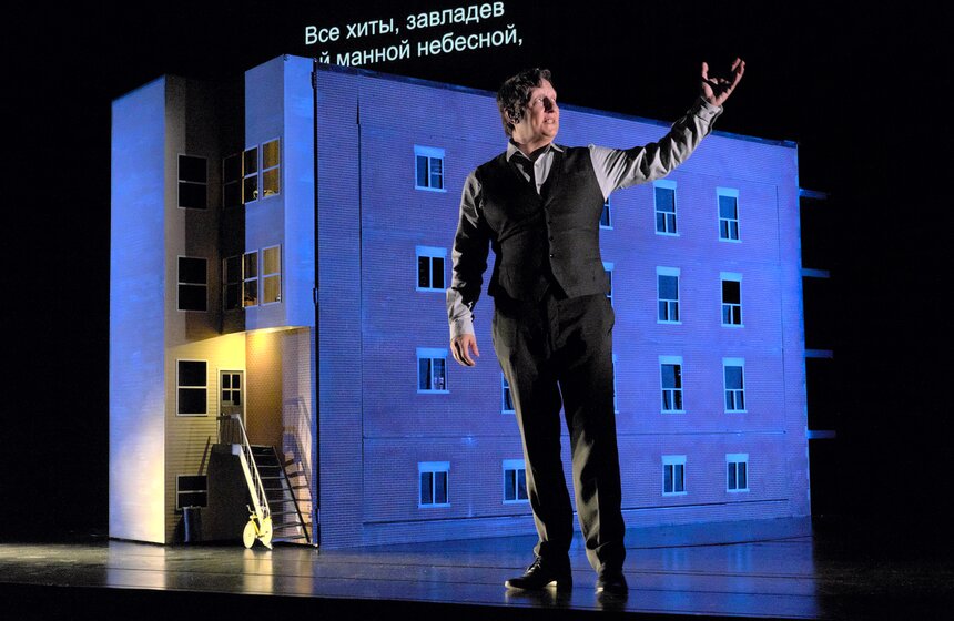 Спектакль Робера Лепажа "887" на Чеховском фестивале. Фото 15 фото