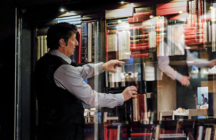 Спектакль Робера Лепажа "887" на Чеховском фестивале. Фото 10 фото