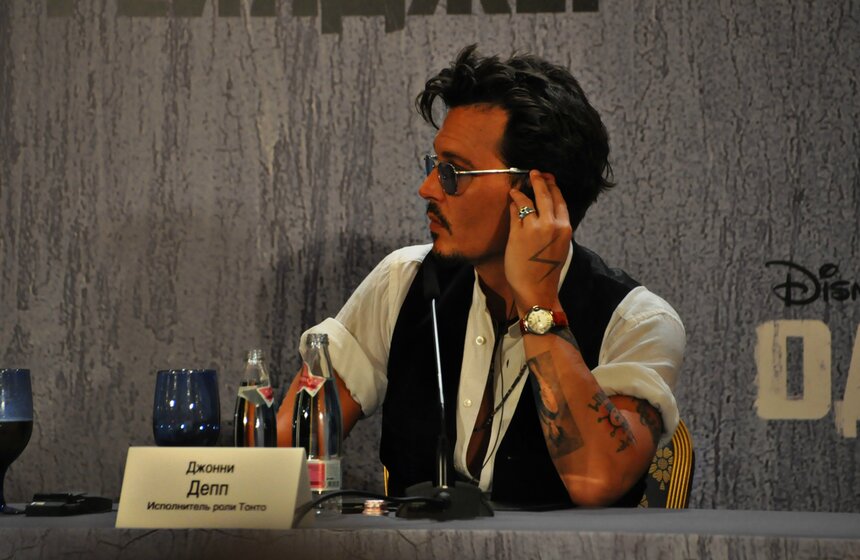 Джонни Депп представил в Москве новый фильм "Одинокий рейнджер" 5 фото