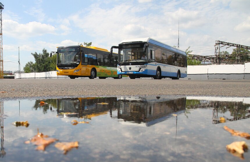 Электробус китайского производства начал курсировать по Москве 18 фото