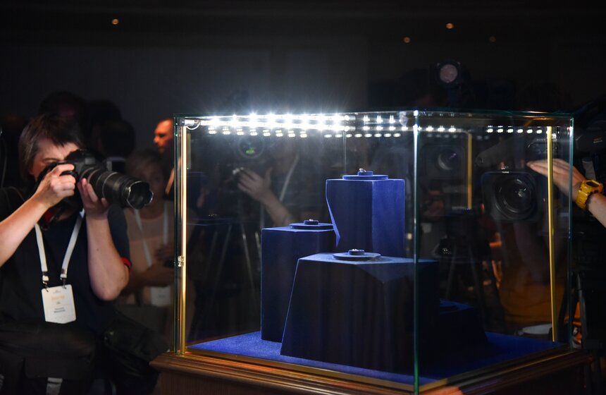 В столице состоялась презентация самого дорогого бриллианта в РФ 7 фото