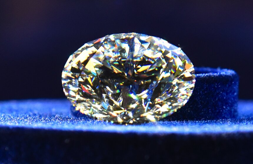 В столице состоялась презентация самого дорогого бриллианта в РФ 15 фото