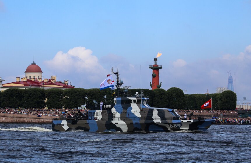 Главный военно-морской парад страны по случаю Дня ВМФ 17 фото
