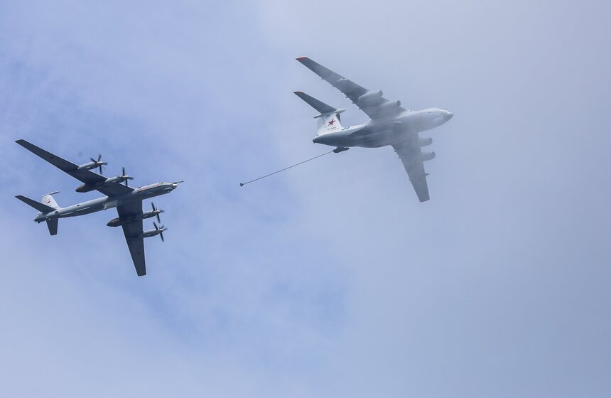 Главный военно-морской парад страны по случаю Дня ВМФ 27 фото