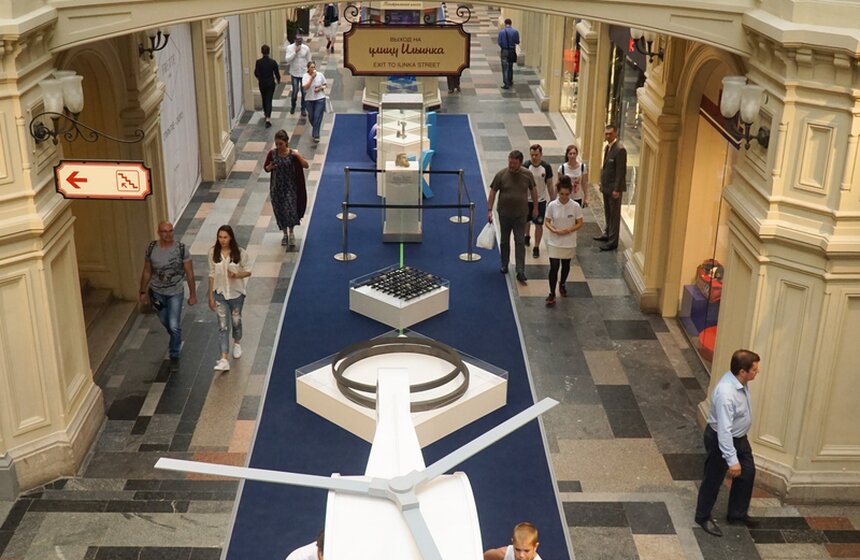 Выставка о строительстве моста через Керченский пролив в ГУМе 18 фото