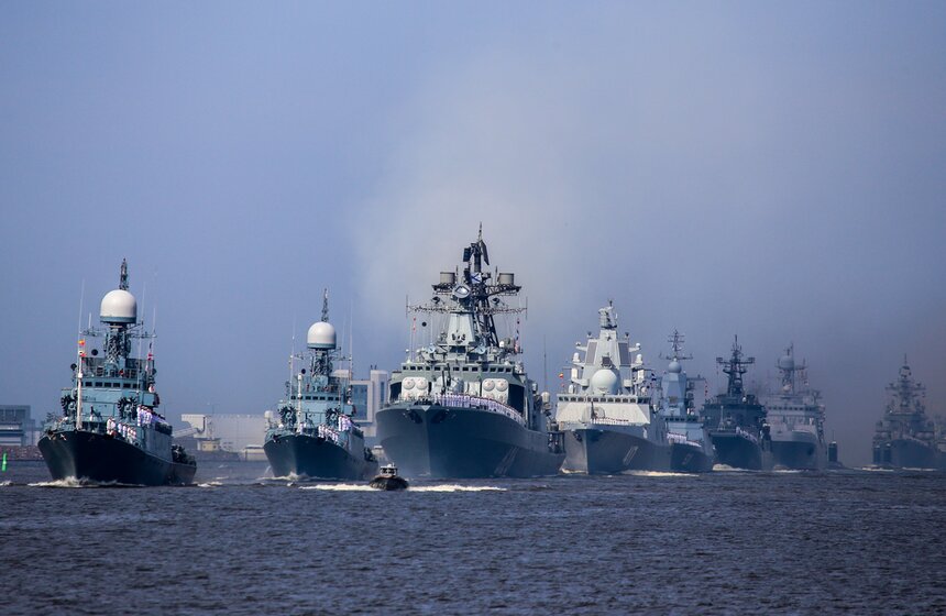Репетиция морского парада в честь Дня ВМФ прошла в Кронштадте 15 фото