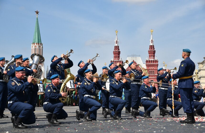 День ВДВ на улице Ильинка. Фото 26 фото