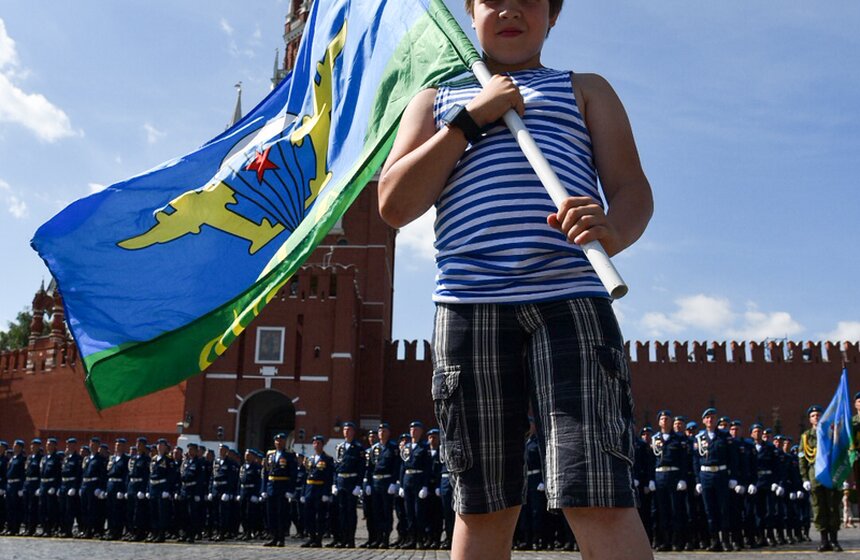 День ВДВ на улице Ильинка. Фото 13 фото