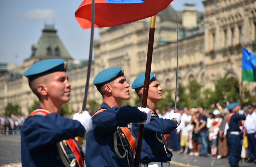 День ВДВ на улице Ильинка. Фото 29 фото
