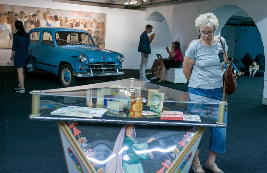 Выставка "Три фестиваля" открылась в столице 7 фото