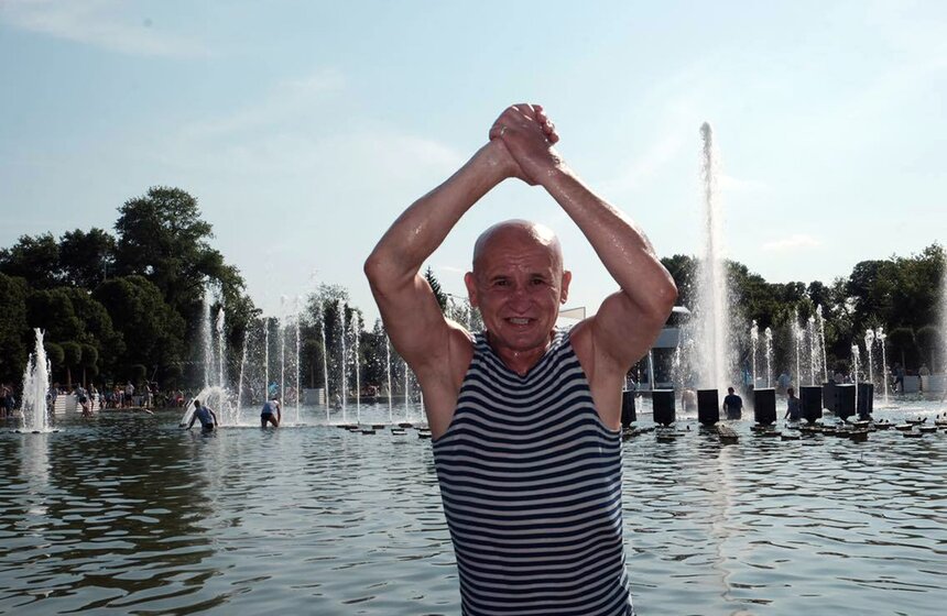 Гигантский парашют и полевая кухня: День ВДВ в парке Горького 21 фото