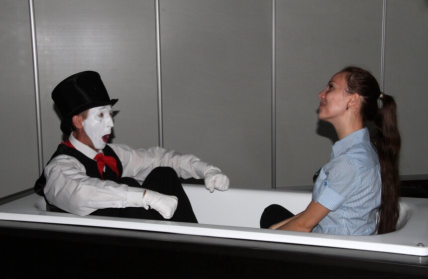 В Планетарии открылась выставка иллюзий "Мир наизнанку" 10 фото