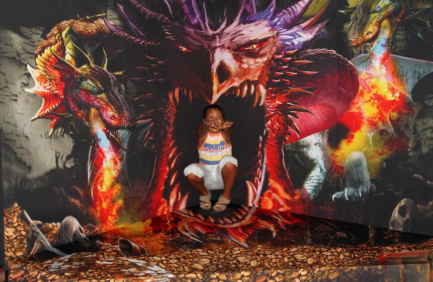 В Планетарии открылась выставка иллюзий "Мир наизнанку" 5 фото