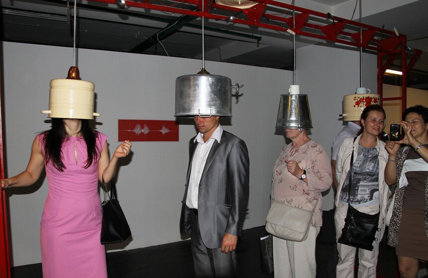 В Планетарии открылась выставка иллюзий "Мир наизнанку" 16 фото