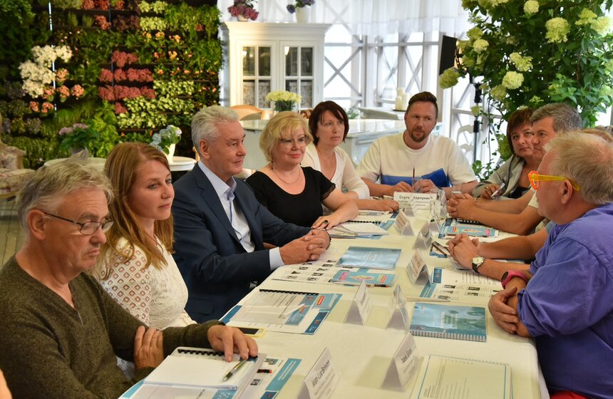 Сергей Собянин на фестивале "Цветочный джем" 4 фото