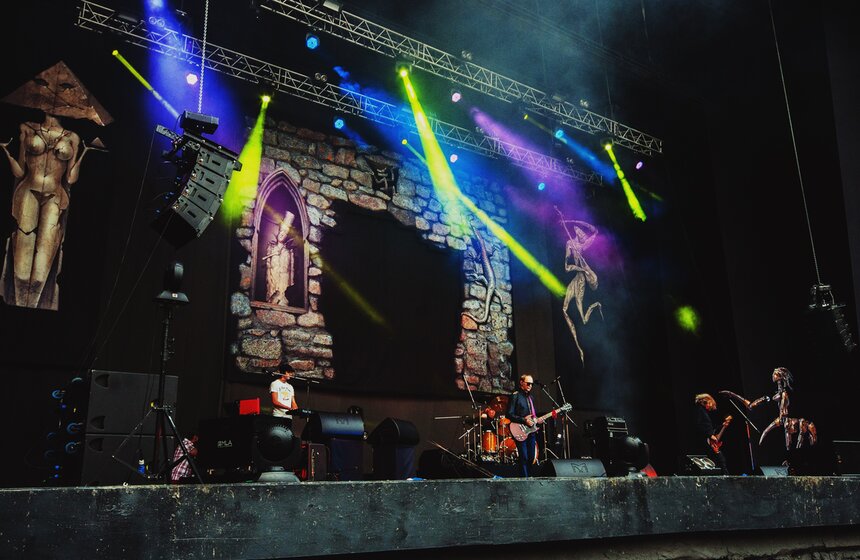 Рок-группа "Пикник" впервые устроила концерт под открытым небом 5 фото