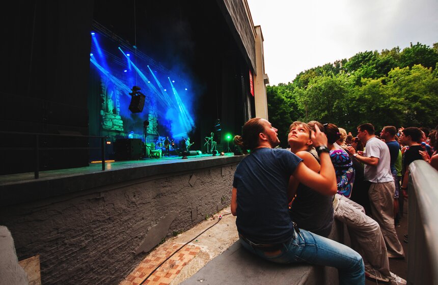 Рок-группа "Пикник" впервые устроила концерт под открытым небом 14 фото