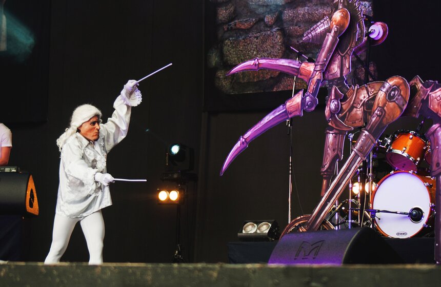 Рок-группа "Пикник" впервые устроила концерт под открытым небом 12 фото