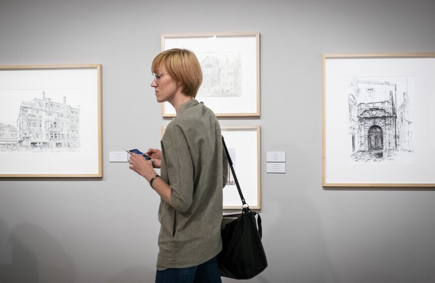 Четыре выставки фотографов и художников открылись в МАММ 7 фото