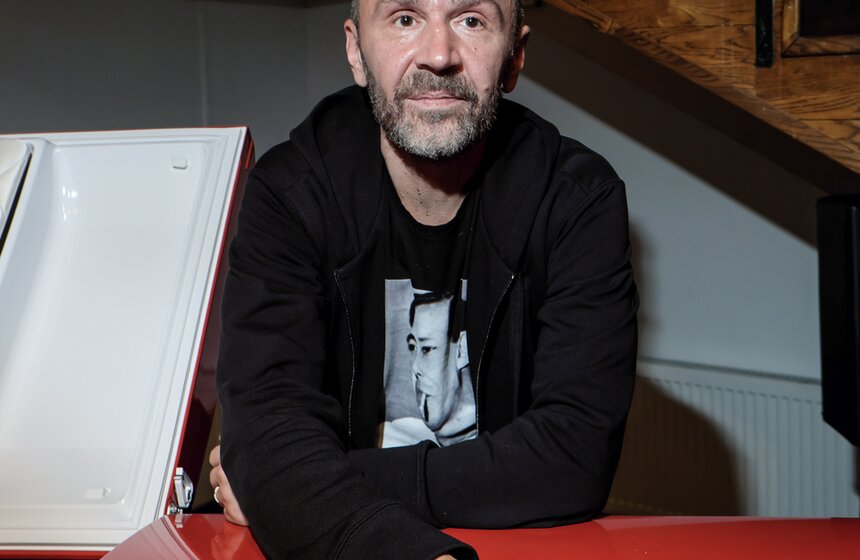 Московский музей современного искусства открыл выставку Шнурова 44 фото