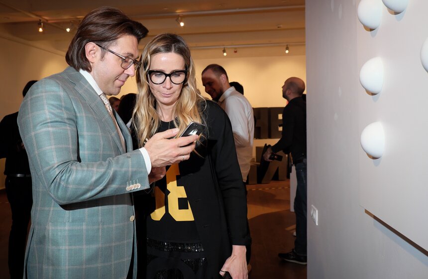 Московский музей современного искусства открыл выставку Шнурова 47 фото