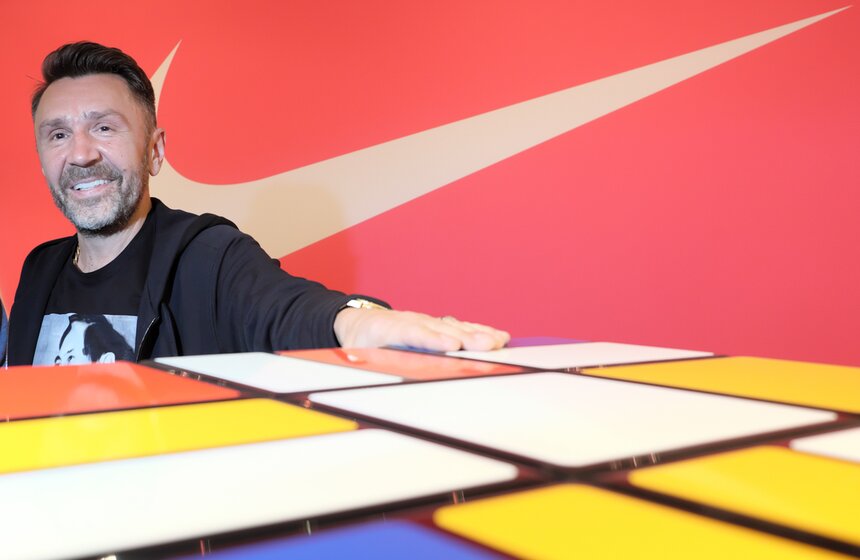 Московский музей современного искусства открыл выставку Шнурова 19 фото