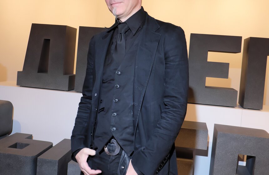 Московский музей современного искусства открыл выставку Шнурова 21 фото